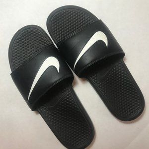 Black Nike Men's Slides